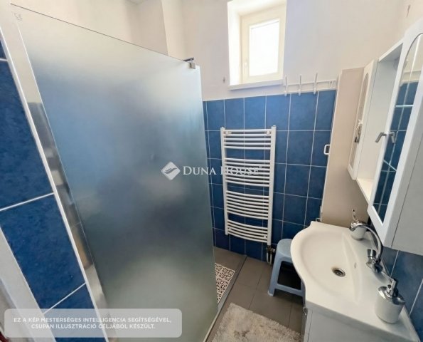 Eladó téglalakás, Kecskeméten 48 M Ft, 2 szobás