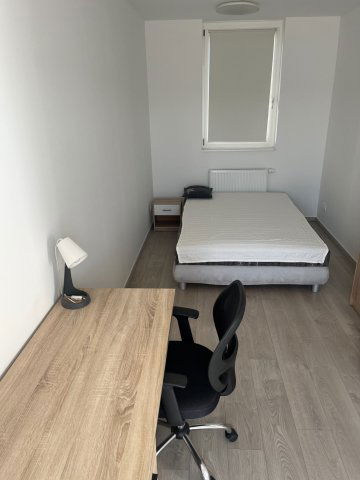 Kiadó téglalakás, albérlet, Pécsett, Barbakán téren, 2 szobás