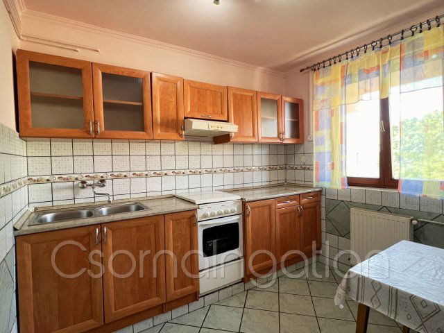 Kiadó téglalakás, albérlet, Csornán 140 E Ft / hó, 2 szobás