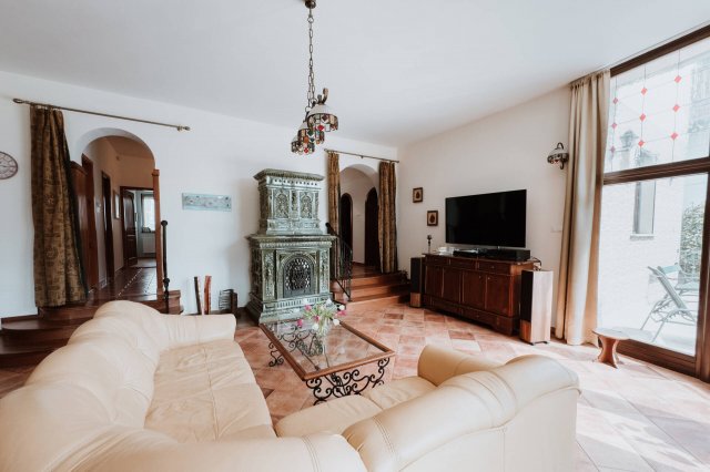 Eladó családi ház, Gödöllőn 330 M Ft, 7 szobás