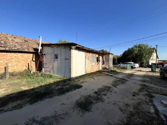Eladó családi ház, Dánszentmiklóson 31.99 M Ft, 3 szobás