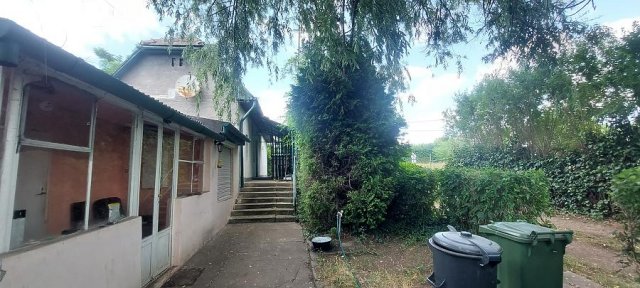 Eladó ipari ingatlan, Budapesten, XV. kerületben 84.9 M Ft