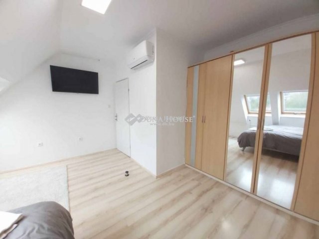 Eladó sorház, Pécsett 99.99 M Ft, 4 szobás