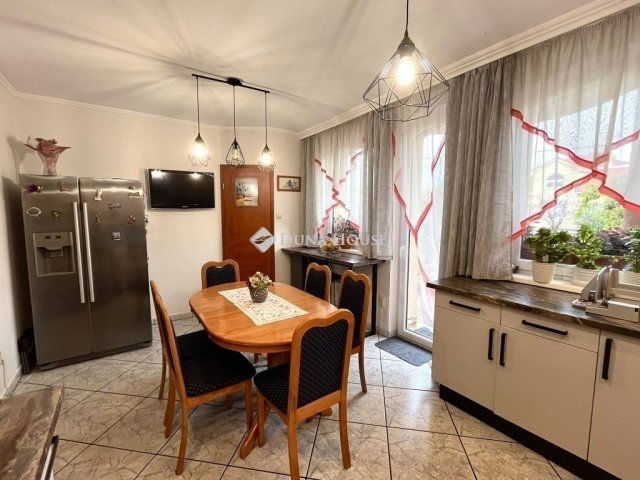 Eladó ikerház, Budapesten, XVIII. kerületben 145 M Ft, 4 szobás