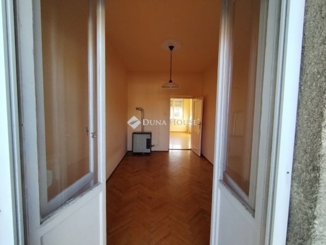 Eladó téglalakás, Szegeden 55 M Ft, 3 szobás