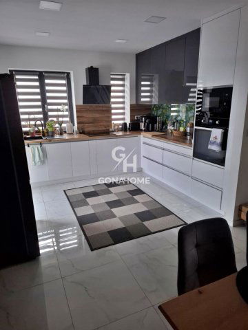 Eladó családi ház, Veszprémben 133 M Ft, 1+1 szobás