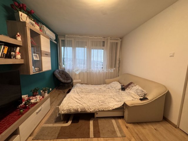 Eladó panellakás, Zalaegerszegen, Platán soron 35 M Ft, 2 szobás