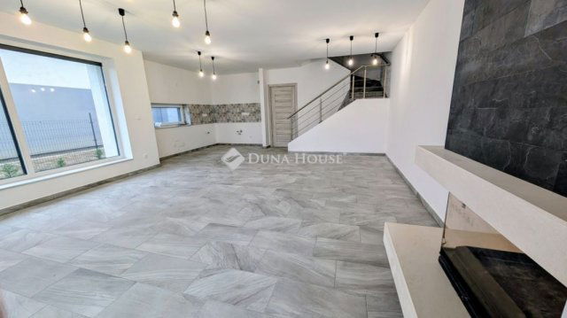 Eladó ikerház, Siófokon 149 M Ft, 4 szobás