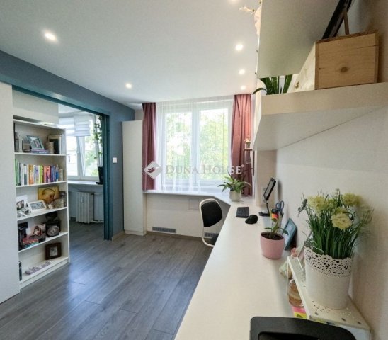 Eladó panellakás, Kecskeméten 67.001 M Ft, 2 szobás