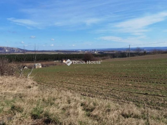 Eladó telek, Várpalotán 9.5 M Ft / költözzbe.hu