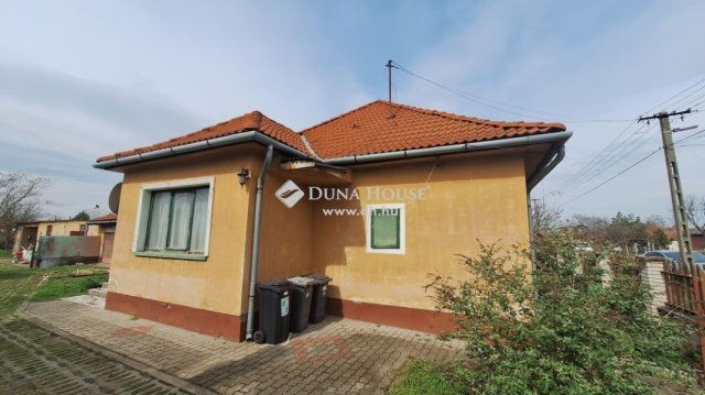 Eladó családi ház, Sárbogárdon 39.9 M Ft, 4 szobás