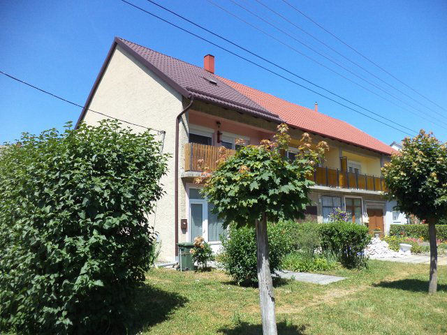 Eladó sorház, Zircen 61.9 M Ft, 3 szobás / költözzbe.hu