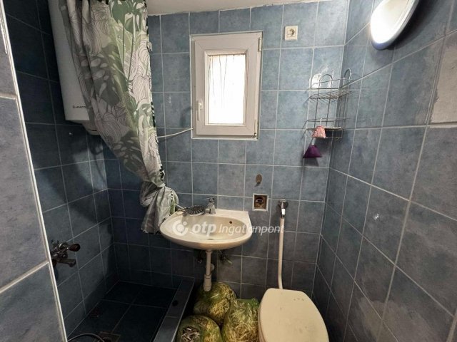 Eladó családi ház, Debrecenben 64.9 M Ft, 3 szobás