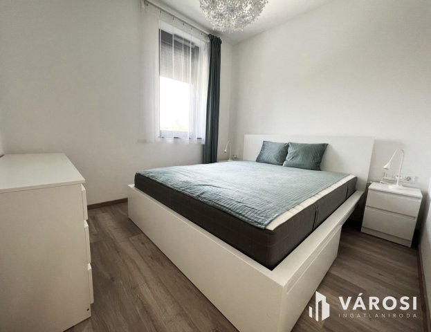 Kiadó téglalakás, albérlet, Békéscsabán 220 E Ft / hó