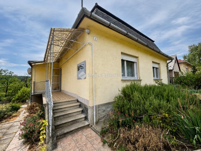 Eladó családi ház, Csolnokon 51.9 M Ft, 3 szobás