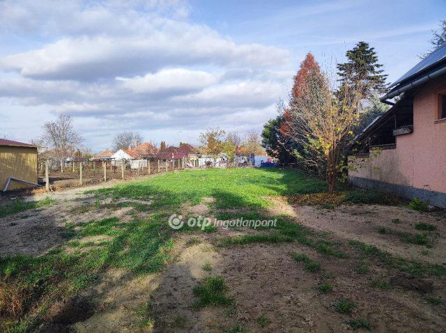 Eladó családi ház, Sándorfalván 21.5 M Ft, 4 szobás