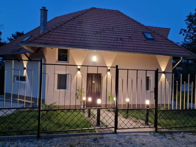 Eladó családi ház, Cserszegtomajon 125 M Ft, 5+1 szobás