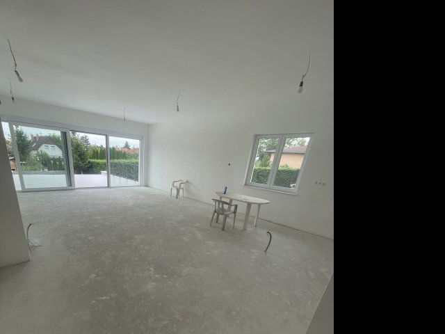 Eladó családi ház, Dunakeszin 249.9 M Ft, 5 szobás