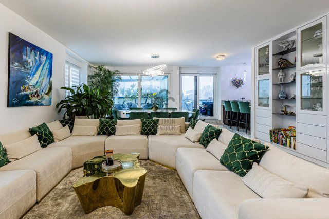 Eladó téglalakás, Budapesten, XV. kerületben 175 M Ft, 4 szobás