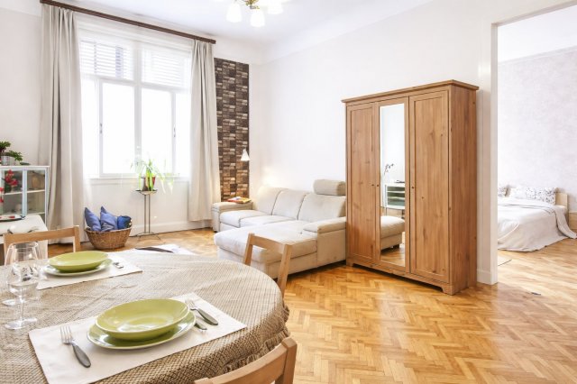 Kiadó téglalakás, albérlet, VI. kerületben, Paulay Ede utcában