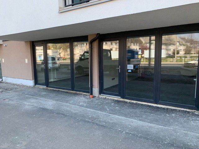 Eladó üzlethelyiség, Győrött 70 M Ft, 2 szobás