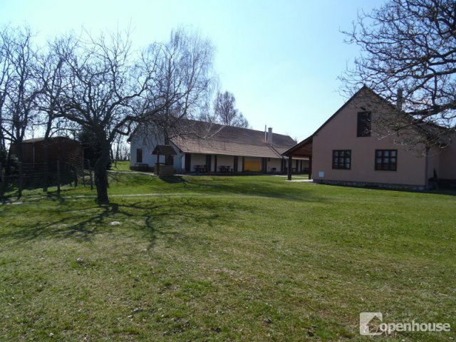 Eladó hotel, Csatkán 360 M Ft, 8 szobás / költözzbe.hu