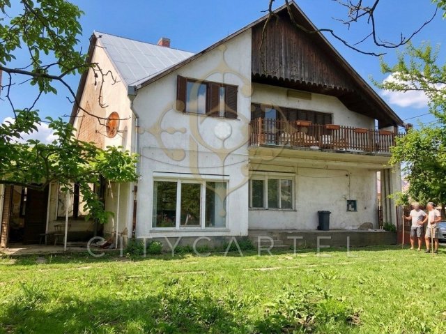 Eladó családi ház, Bölcskén 39 M Ft, 9 szobás