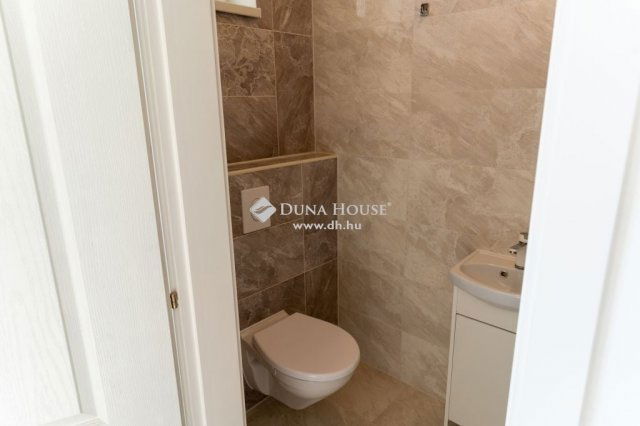 Eladó családi ház, Pomázon 199 M Ft, 5 szobás