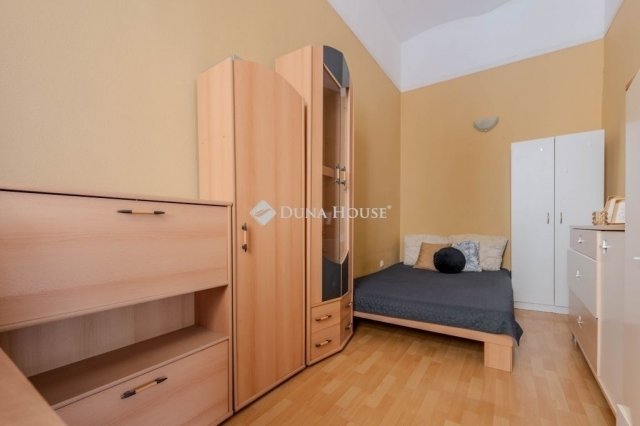 Eladó téglalakás, Budapesten, VIII. kerületben 139 M Ft