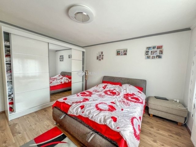 Eladó családi ház, Budapesten, XX. kerületben 99.9 M Ft