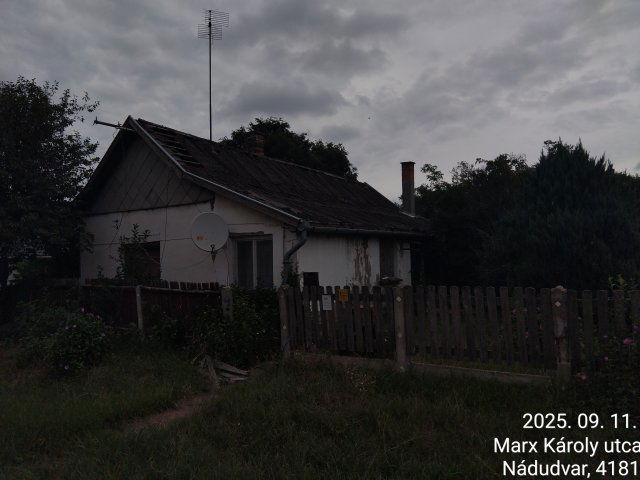 Eladó családi ház, Nádudvaron 3.6 M Ft, 1+1 szobás