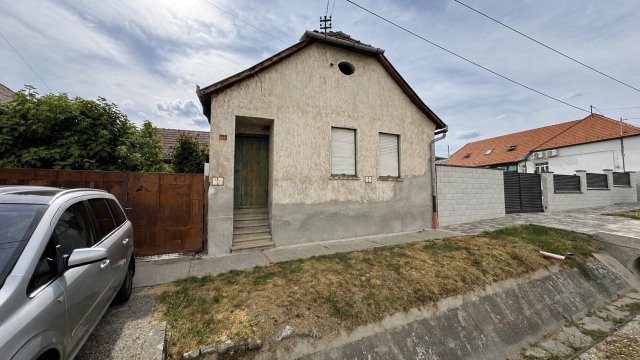 Eladó családi ház, Várdombon 19.9 M Ft, 3 szobás