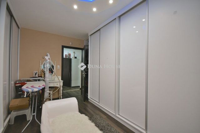 Eladó téglalakás, Budapesten, XVIII. kerületben 114.9 M Ft