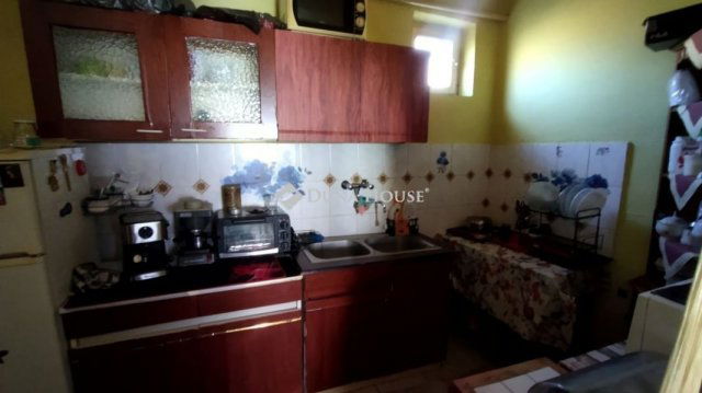 Eladó családi ház, Jászladányon 15 M Ft, 2 szobás