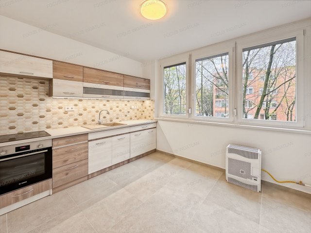 Eladó téglalakás, Kecskeméten 54.9 M Ft, 2 szobás