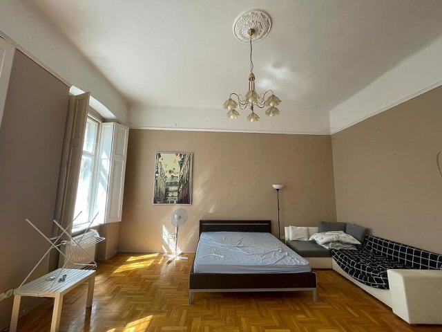 Eladó téglalakás, Budapesten, VI. kerületben, Rózsa utcában