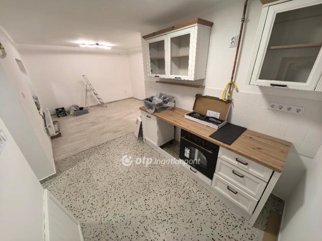 Eladó családi ház, Debrecenben 34.9 M Ft, 1 szobás