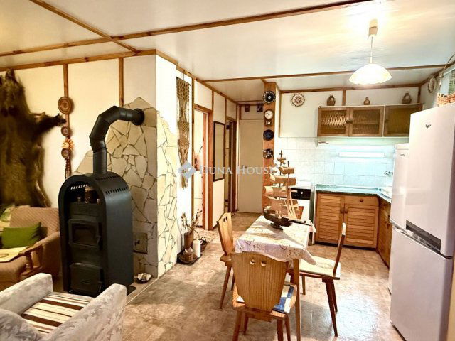 Eladó nyaraló, Zsennyén 21.9 M Ft, 3 szobás