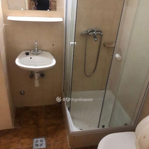 Eladó nyaraló, Fonyódon 115 M Ft, 6 szobás