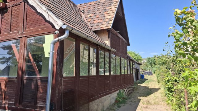 Eladó családi ház, Szadán 55 M Ft, 4 szobás