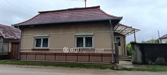 Eladó családi ház, Kiskunlacházán 59 M Ft, 3 szobás
