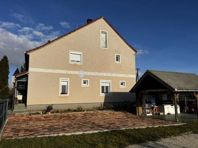Eladó családi ház, Szentkirályszabadján 83 M Ft, 5 szobás