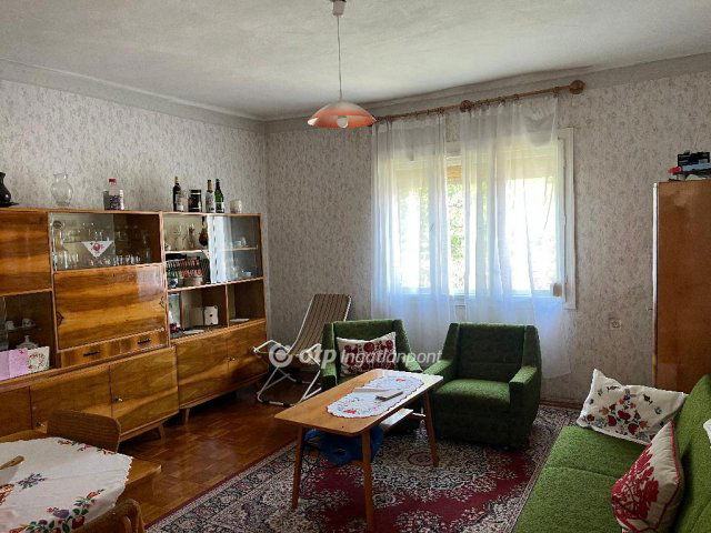 Eladó ikerház, Egerben 54.9 M Ft, 4 szobás / költözzbe.hu