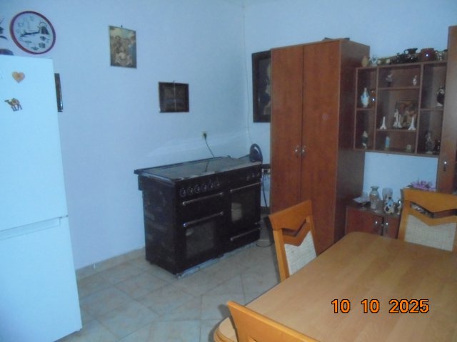 Eladó ikerház, Kazincbarcikán 30 M Ft, 2 szobás