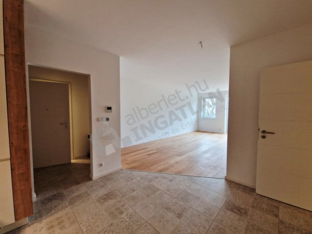 Kiadó téglalakás, albérlet, I. kerületben, Márvány utcában