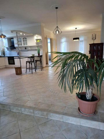 Eladó családi ház, Nyíregyházán 99 M Ft, 3 szobás