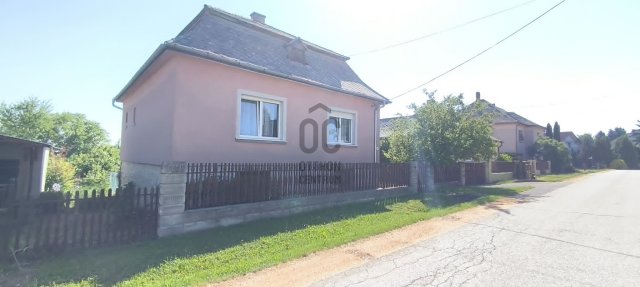 Eladó családi ház, Zircen 67.9 M Ft, 3 szobás