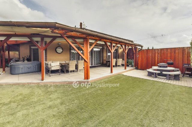 Eladó családi ház, Érden 149 M Ft, 5 szobás