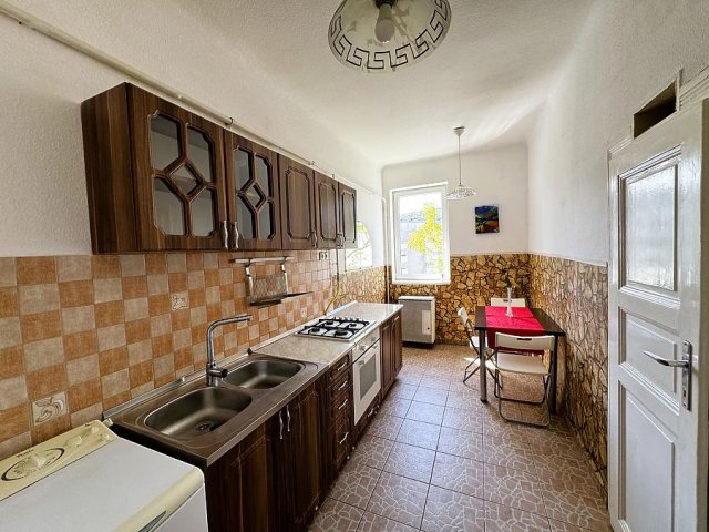 Eladó téglalakás, Budapesten, III. kerületben 64.9 M Ft