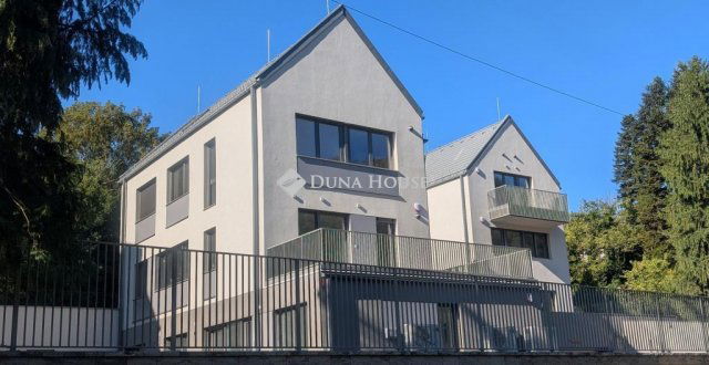 Eladó családi ház, Budapesten, II. kerületben 447.2 M Ft